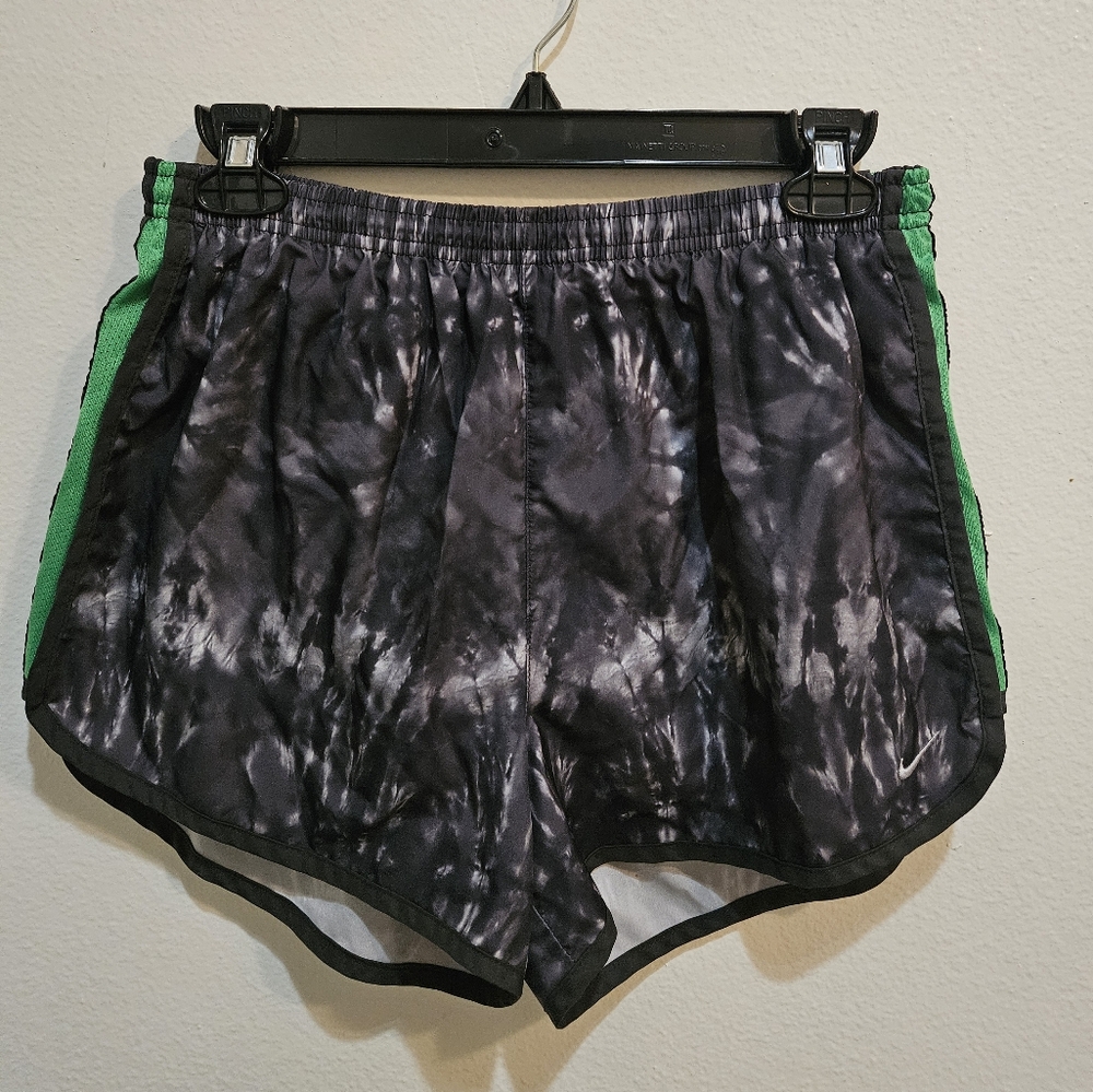 Nike Womens size M Dri-Fit Running Shorts Black and Green Tie-Dye Shorts